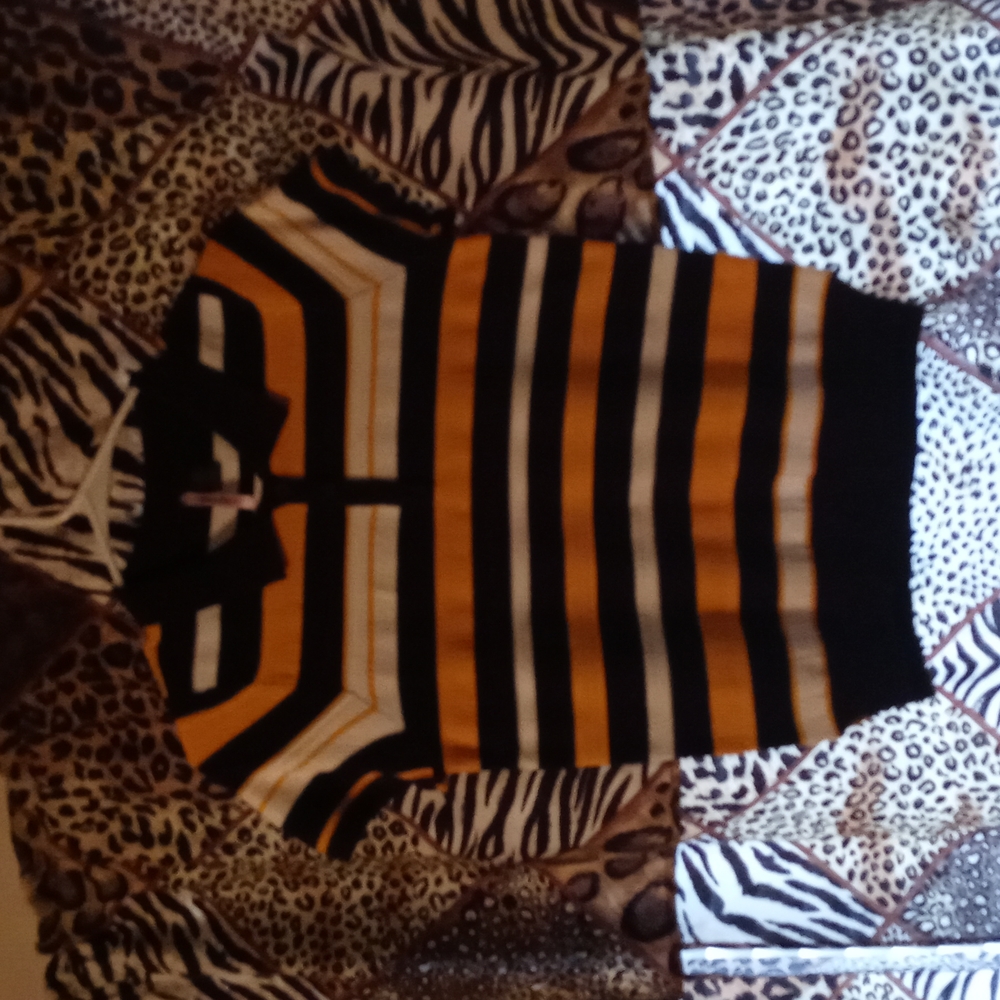 Ladies Polo style shirt size medium sweater like material